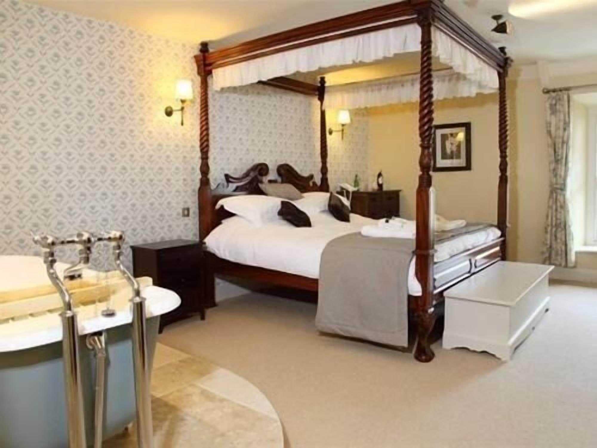 The George Inn Hatherleigh Экстерьер фото